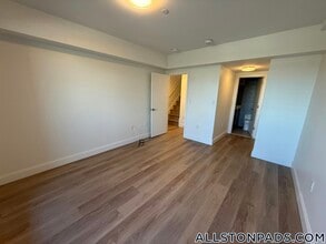 1079 Commonwealth Ave in Boston, MA - Building Photo - Building Photo