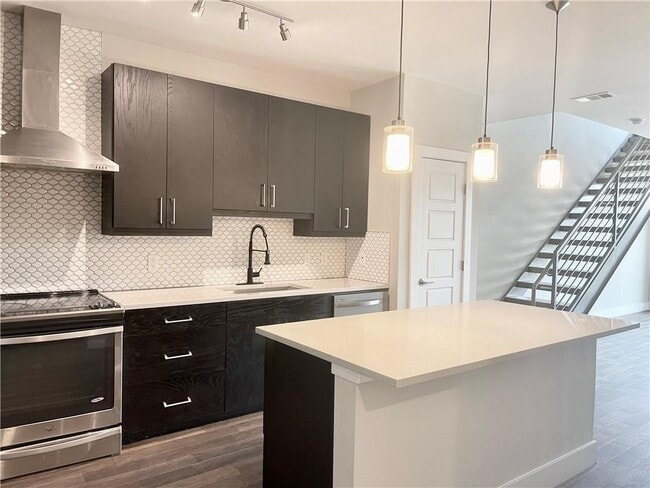 property at 3114 S Congress Ave