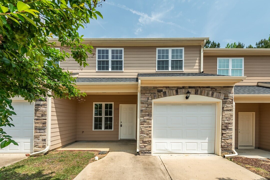 113 Beechleaf Ct in Clayton, NC - Building Photo