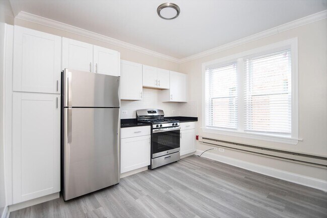 800 W Cornelia Ave, Unit 837-1N