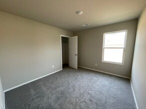 1406 E Piedmont Ct in Siloam Springs, AR - Building Photo - Building Photo