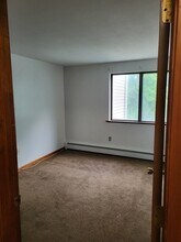 49 Parker Ave, Unit 9 in Dracut, MA - Building Photo - Building Photo