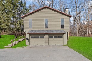 18-18 Willow Way in Rhinebeck, NY - Building Photo