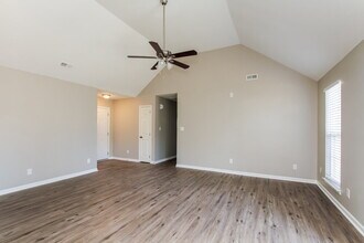 505 Lisa Carol Dr in Mooresville, NC - Building Photo - Building Photo