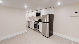 65 Walden St, Unit 1R in Cambridge, MA - Building Photo