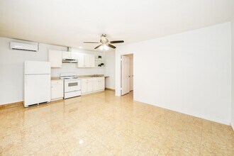 1005 Andrew Ave in Laredo, TX - Building Photo - Building Photo