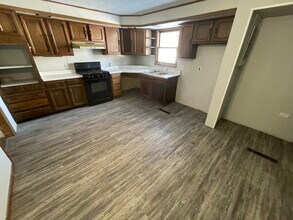 308 Stewart St in Rossville, IL - Building Photo - Building Photo