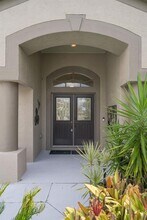 5234 Spectacular Bid Dr in Zephyrhills, FL - Building Photo - Building Photo