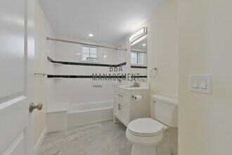 48 Manthorne Rd, Unit 1 in Boston, MA - Building Photo - Building Photo
