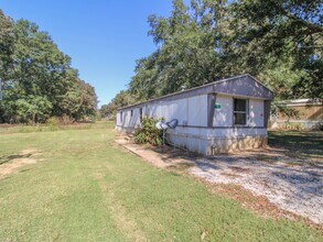 72 Cameron Cir in Muscle Shoals, AL - Building Photo - Building Photo