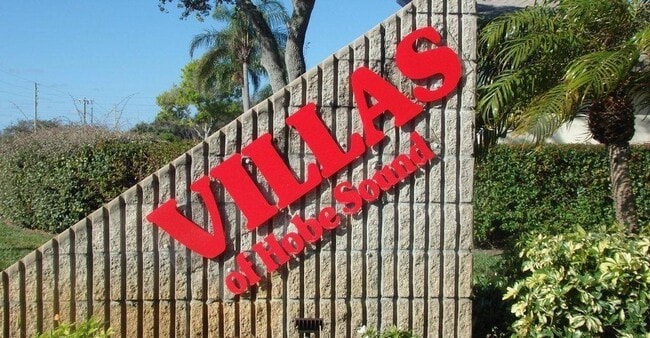 7914 SE Villa Cir in Hobe Sound, FL - Building Photo - Building Photo