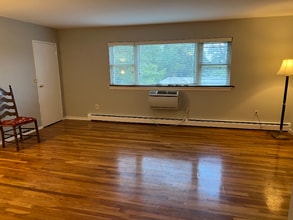 2467 NJ-10 in Morris Plains, NJ - Foto de edificio - Building Photo