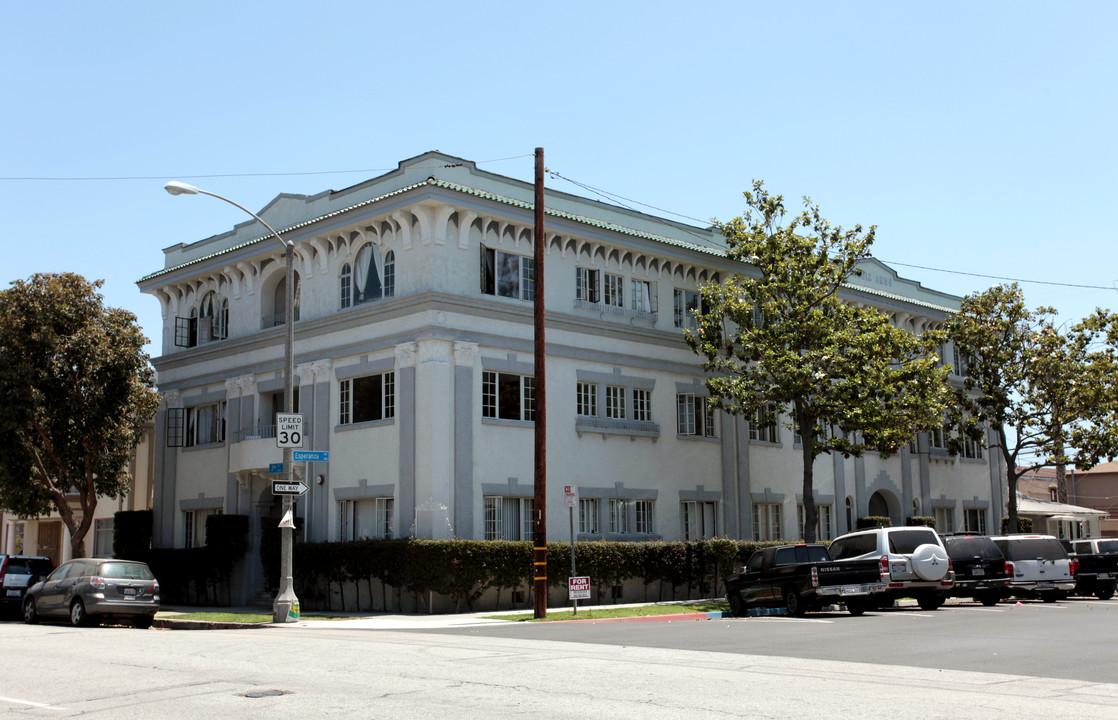 1302 E 3rd St in Long Beach, CA - Building Photo