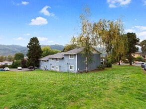 6830 N Richmond Ave in Portland, OR - Building Photo - Building Photo