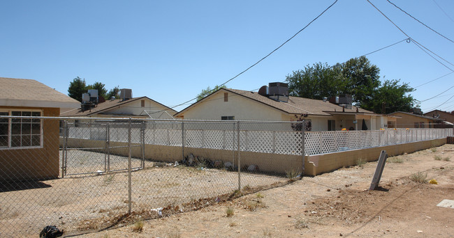 20330 Rimrock Rd in Apple Valley, CA - Building Photo - Building Photo