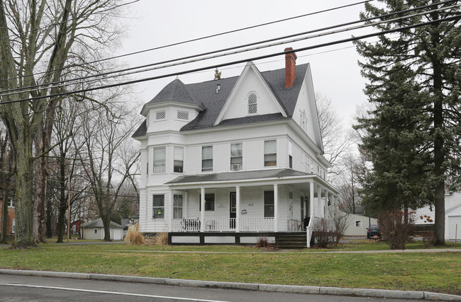 412 2nd St in Liverpool, NY - Building Photo - Building Photo