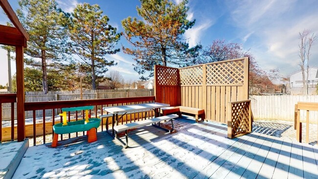 property at 14 Kleggstone Cir