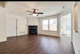 2721 Chasehire Dr in Lawrence, KS - Foto de edificio - Building Photo