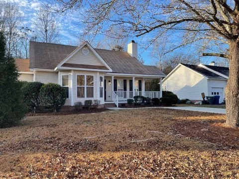 128 Heartwood Dr in Lexington, SC - Building Photo