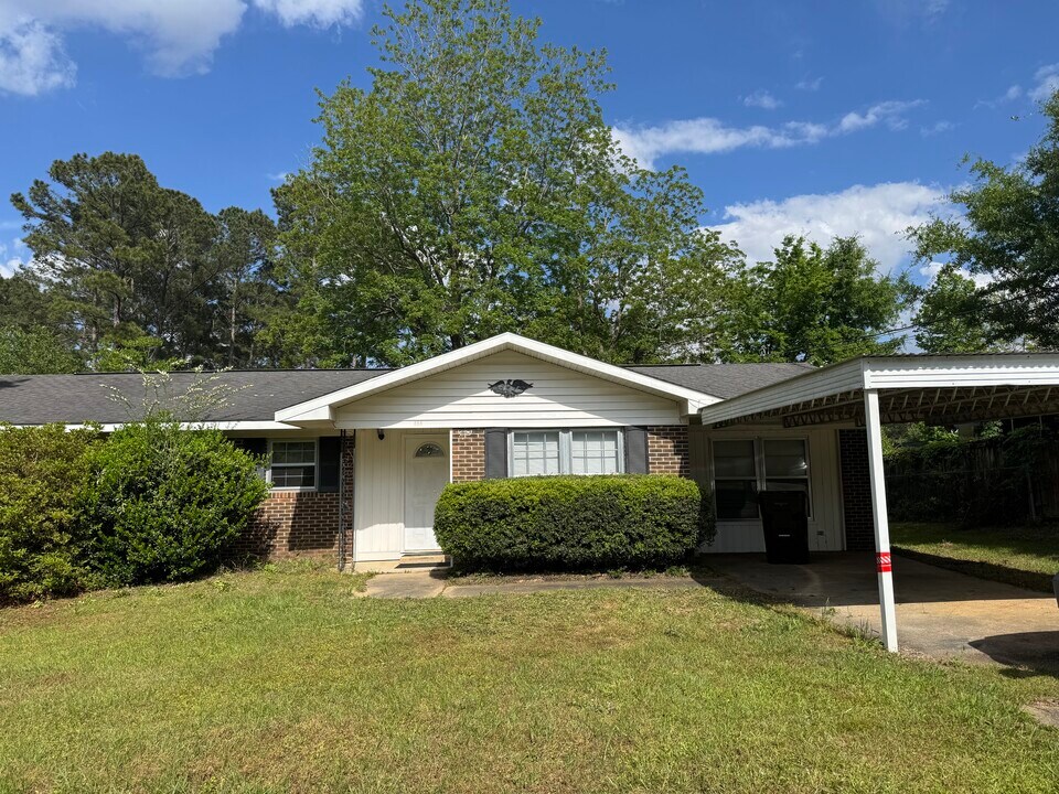 114 Fairview Ln in Daleville, AL - Building Photo