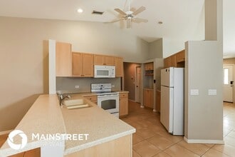 5840 Regent Rd in Venice, FL - Building Photo - Building Photo