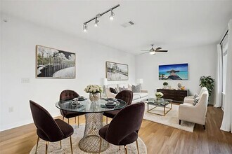 1900 Barton Springs Rd in Austin, TX - Building Photo - Building Photo