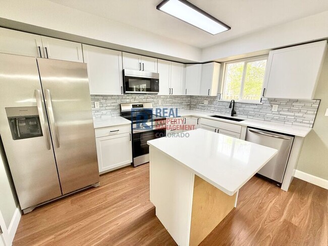 property at 3805 Smoke Tree Dr