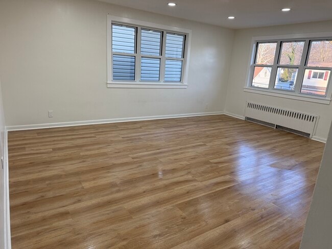 93 Clunie Ave, Unit 2