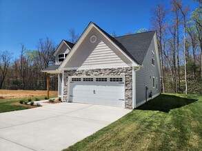 234 Slade Ln in Black Mountain, NC - Building Photo - Building Photo