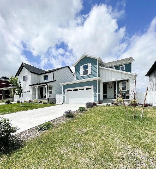 364 W Snowberry Dr in Saratoga Springs, UT - Building Photo - Building Photo