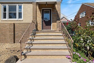 765 4th St in Secaucus, NJ - Building Photo - Building Photo