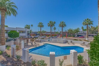 Revival Midtown NEW in Phoenix, AZ - Foto de edificio - Building Photo