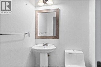 4478 Villa Paradiso Cres in Windsor, ON - Building Photo - Building Photo