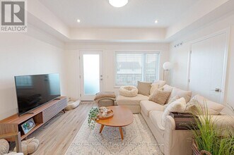 12 Lily Ln in Guelph, ON - Building Photo - Building Photo