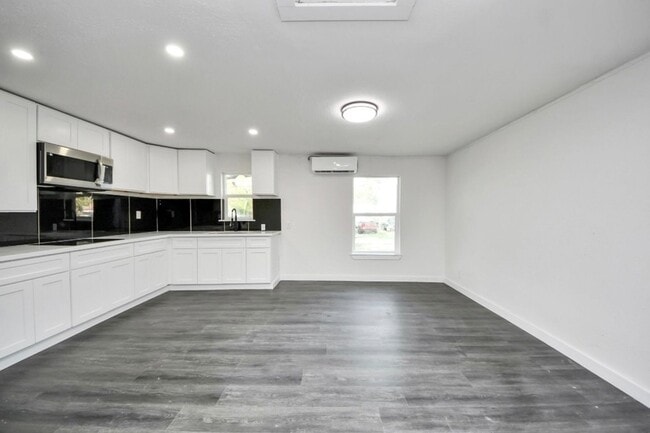 7640 Broadview Dr in Houston, TX - Building Photo - Building Photo