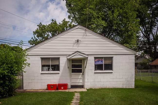 203 W Collins Ct in Louisville, KY - Building Photo - Building Photo