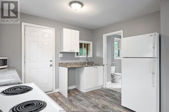1078 Lincoln Rd in Windsor, ON - Building Photo - Building Photo