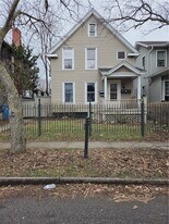 21 Gardiner Park in Rochester, NY - Building Photo