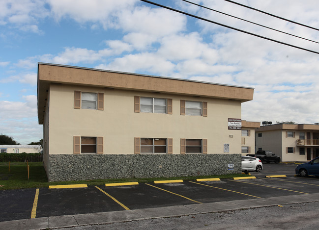 Davie Apartments in Davie, FL - Foto de edificio - Building Photo