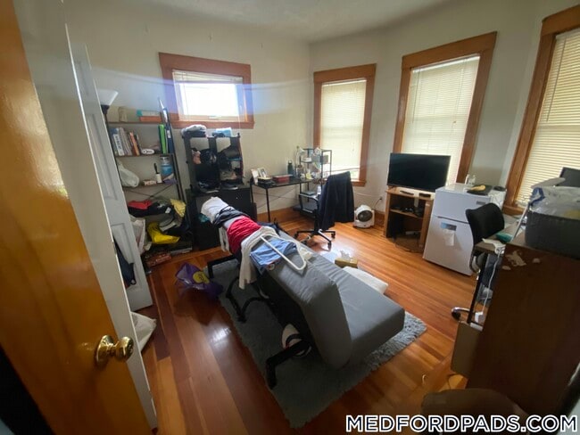 30 Adams St