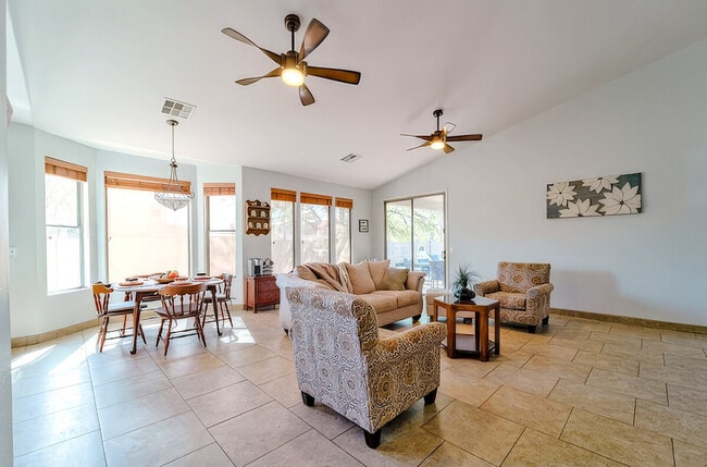 1549 E Judi Pl in Casa Grande, AZ - Building Photo - Building Photo