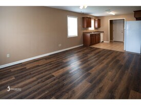 2207 Spence Cir in Jonesboro, AR - Building Photo