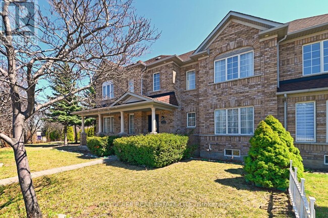 3218 Britannia Rd W in Mississauga, ON - Building Photo - Building Photo