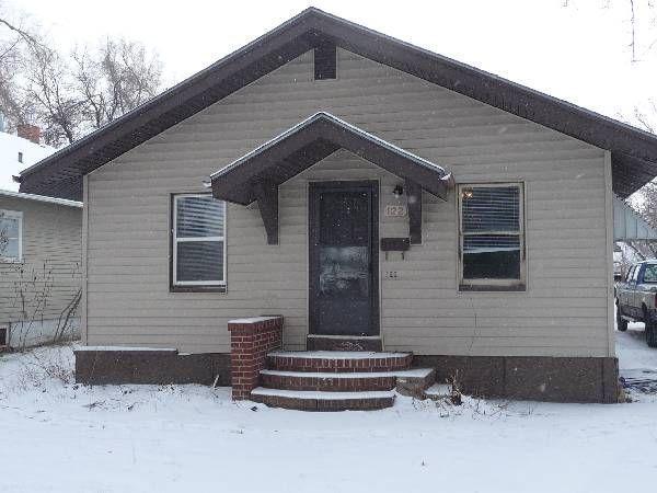 property at 122 Custer Ave