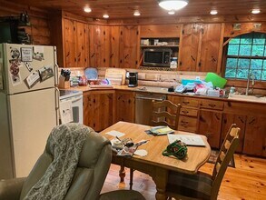 149 Arbor Ln in Hendersonville, NC - Building Photo - Building Photo