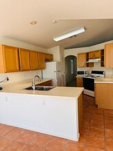 2240 W Catalina View Dr in Tucson, AZ - Building Photo - Building Photo