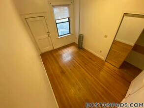 17 Cummings Rd, Unit 3 in Boston, MA - Building Photo - Building Photo