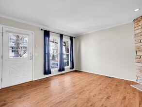 1699 S Trenton St in Denver, CO - Foto de edificio - Building Photo