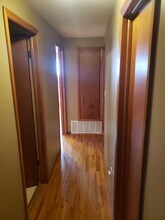 1407 E Spokane Ave, Unit West Room in Coeur d'Alene, ID - Foto de edificio - Building Photo