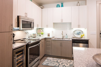 Magnolia at Inwood Village II in Dallas, TX - Building Photo - Building Photo